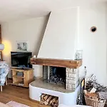 Toissa A4 By Interhome *